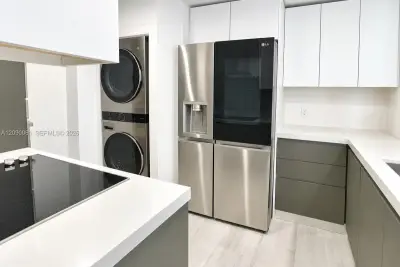 701 Brickell Key Blvd #1111, Miami: photo 1 of 20