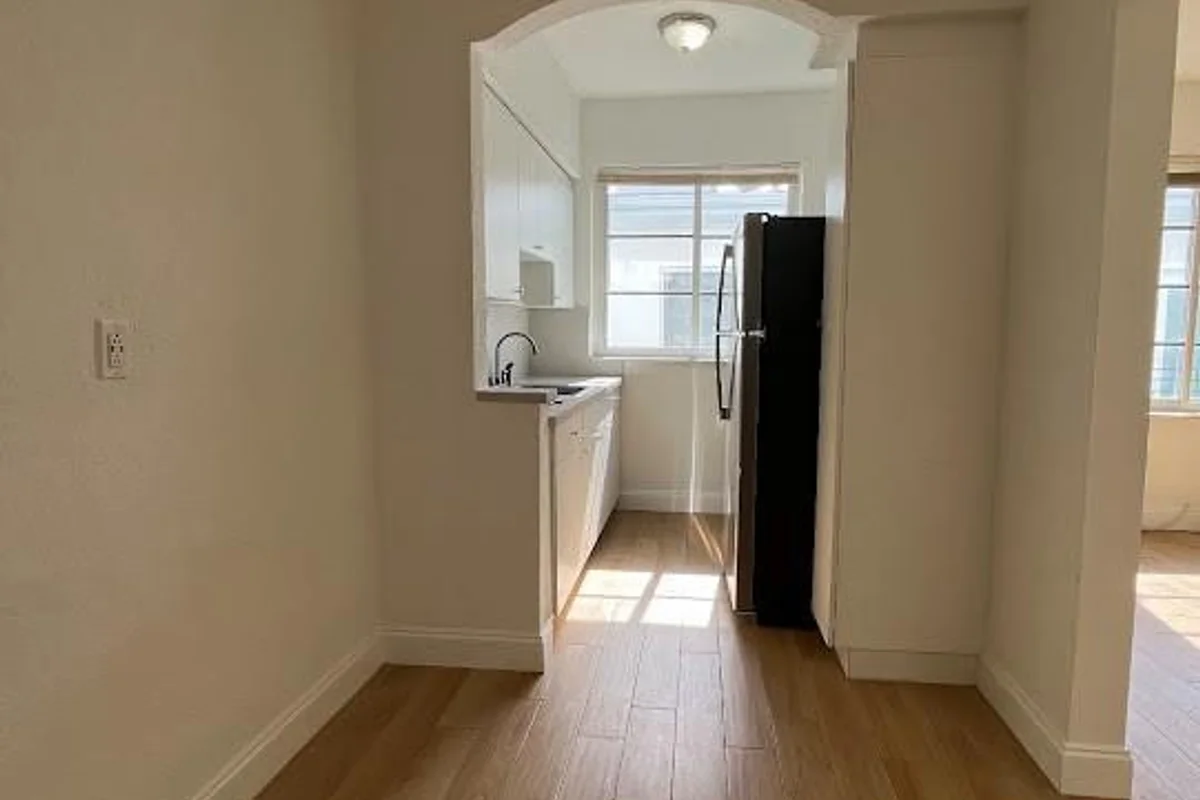 1120 Pennsylvania Ave #212, Miami Beach: photo 1 of 8