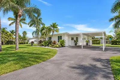 15725 SW 89th Ave, Palmetto Bay: photo 1 of 10