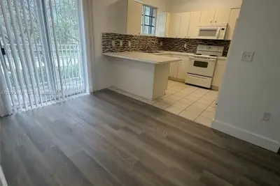 2720 NE 3rd Dr #202, Homestead: photo 1 of 11