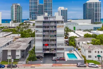 6855 Abbott Ave #201, Miami Beach: photo 1 of 20