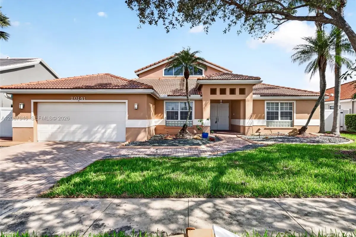 20141 NW 10th St, Pembroke Pines: photo 1 of 64
