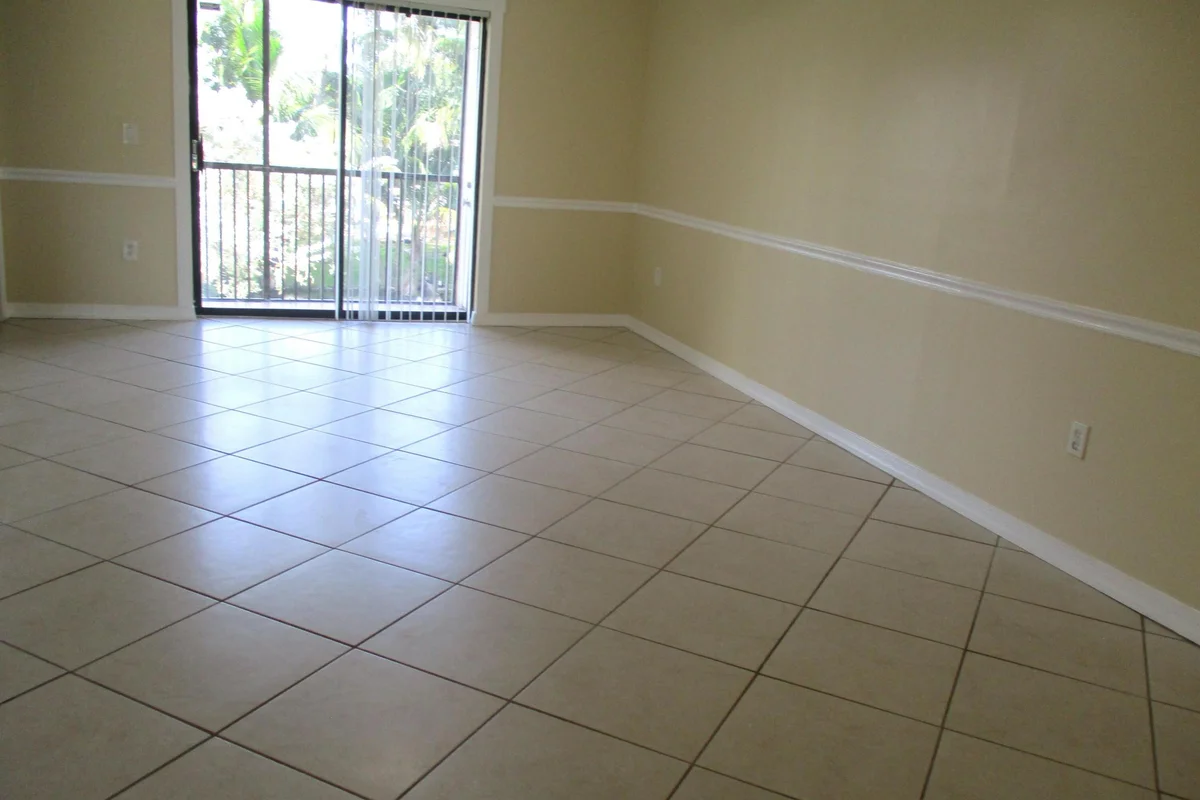 9389 NW 1st Ct #201, Pembroke Pines: photo 1 of 15