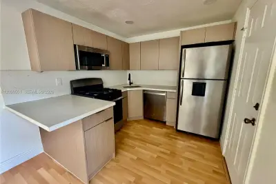3245 Virginia St #17, Miami: photo 1 of 1