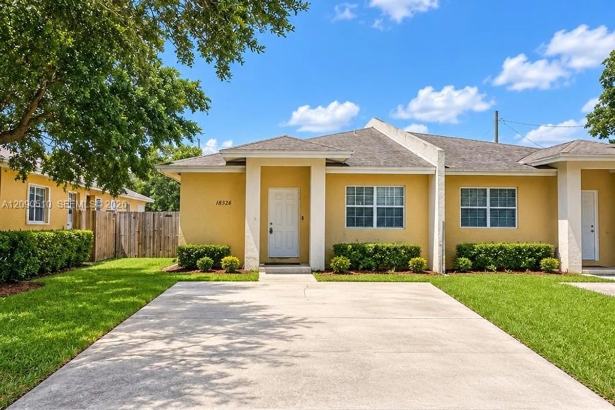 26526 SW 138th Ave, Homestead: photo 1 of 20