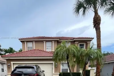 5051 SW 35th Way, Hollywood: photo 1 of 33