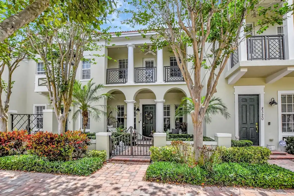 8316 NW 9th Ave, Boca Raton: photo 1 of 51