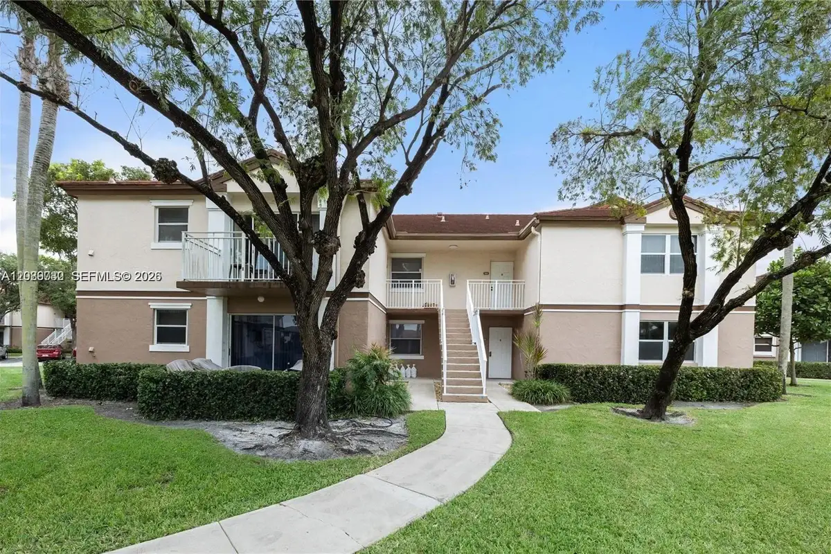 1276 SW 113th Ter #101, Pembroke Pines: photo 1 of 17