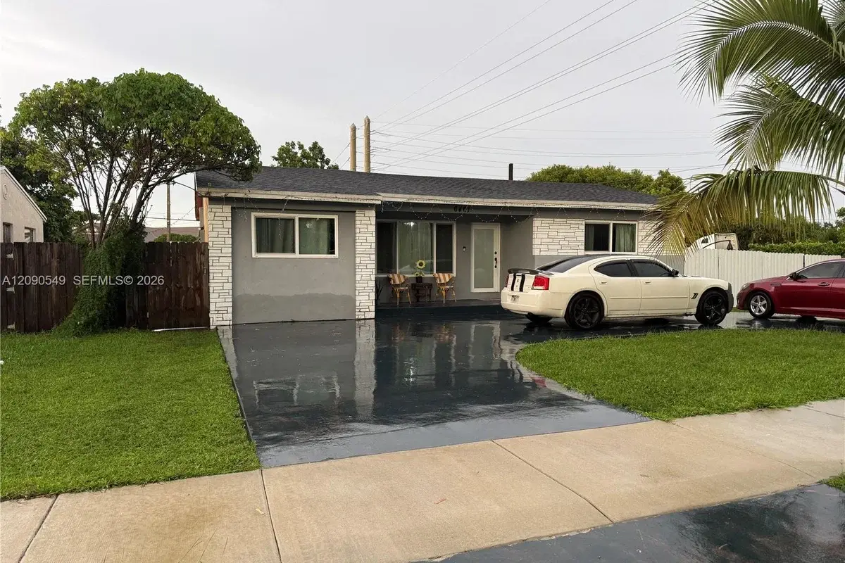 6401 Dewey St, Hollywood: photo 1 of 22