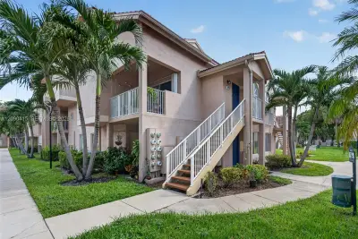 10451 SW 157th Pl #207, Miami: photo 1 of 34