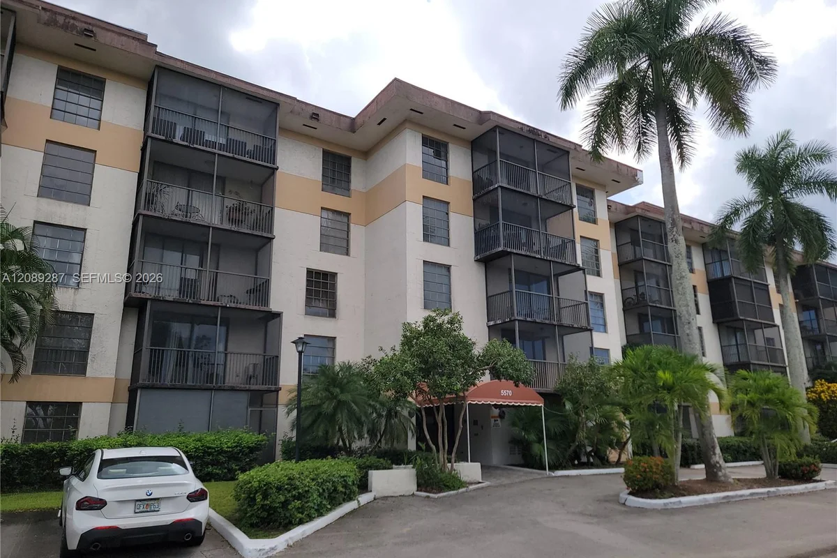 5570 NW 44th St #215A, Lauderhill: photo 1 of 17