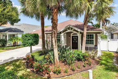 241 Clocktower Dr, Jupiter: photo 1 of 67