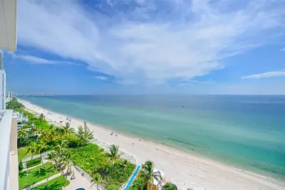 1950 S Ocean Dr #11P, Hallandale Beach: photo 1 of 42