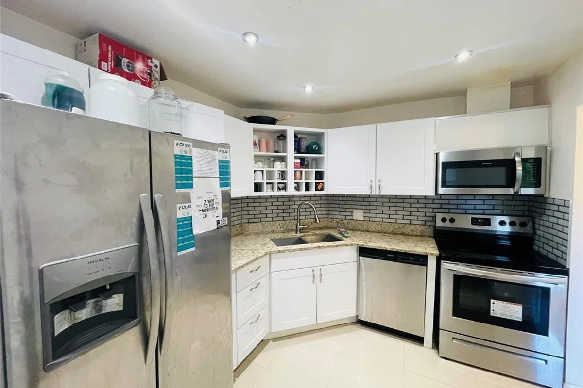 6300 S Falls Circle Dr #412, Lauderhill: photo 1 of 17