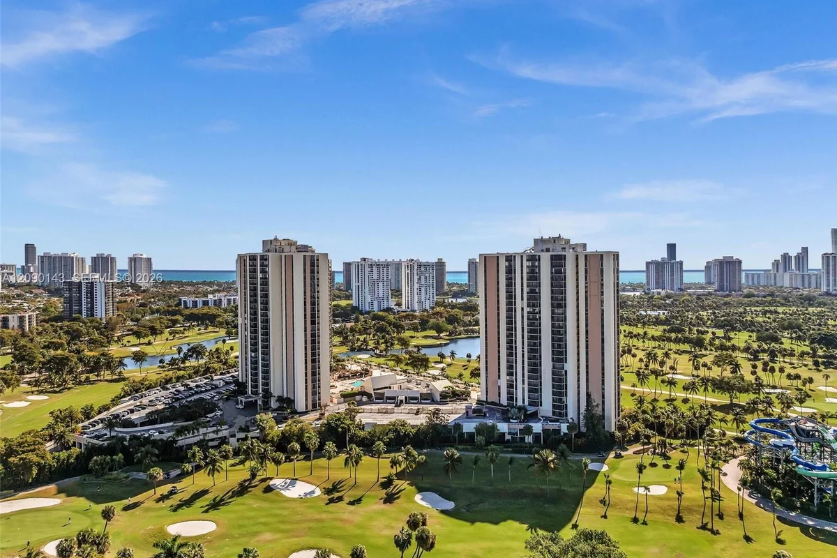 20379 W Country Club Dr #332, Aventura: photo 1 of 40