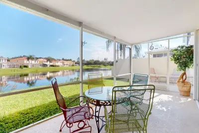 2136 Tigris Dr, West Palm Beach: photo 1 of 38