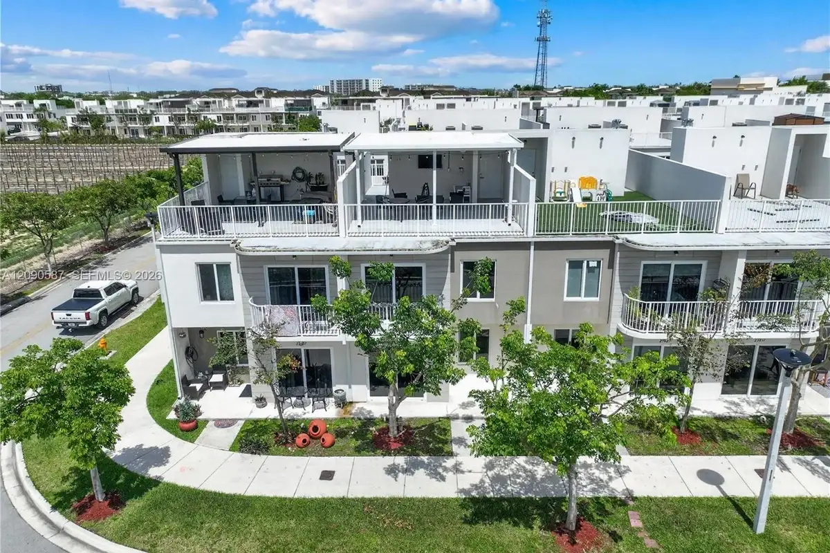 25813 SW 145th Ave, Homestead: photo 1 of 68