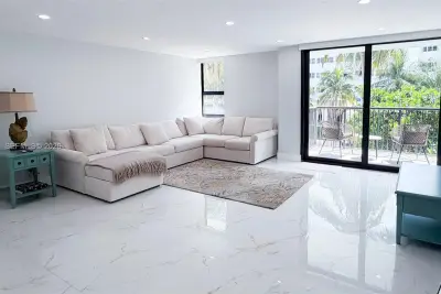 1800 Collins Ave #3B, Miami Beach: photo 1 of 21