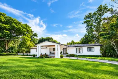 20 N Hibiscus Ct, Plantation: photo 1 of 41