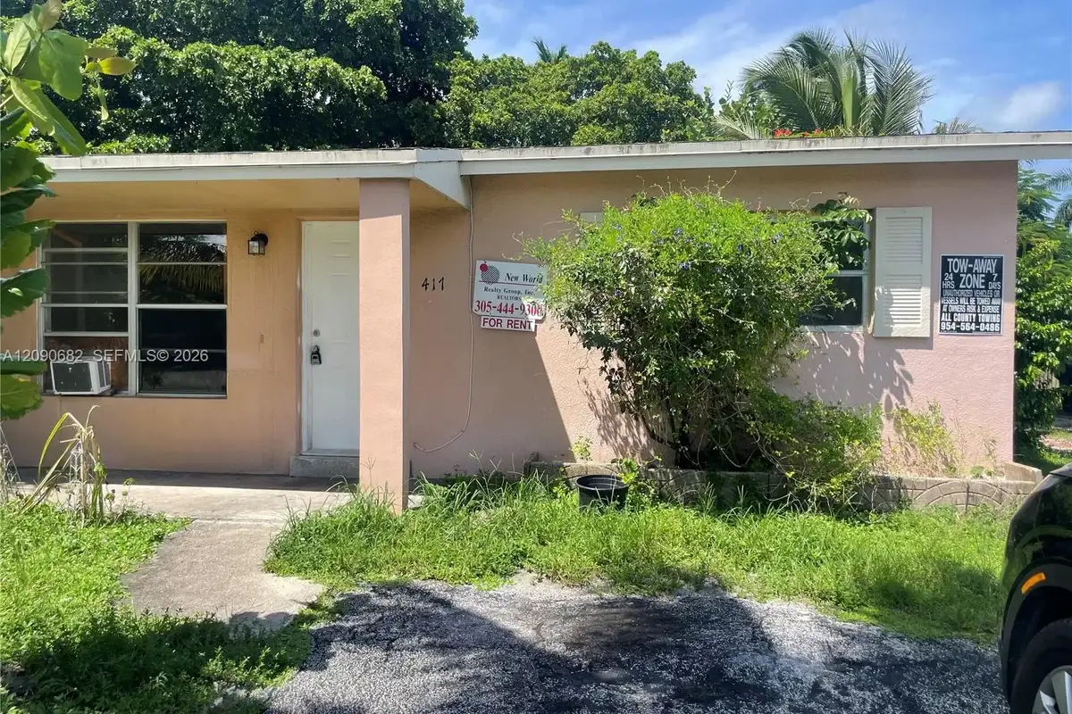 417 NW 40th St, Oakland Park: photo 1 of 8