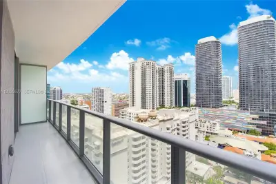 1100 S Miami Ave #2009, Miami: photo 1 of 12