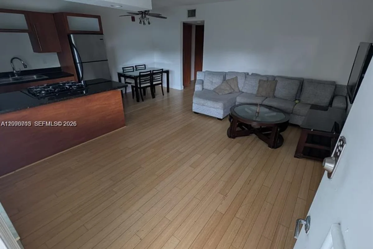 10101 W Bay Harbor Dr #9, Bay Harbor Islands: photo 1 of 5