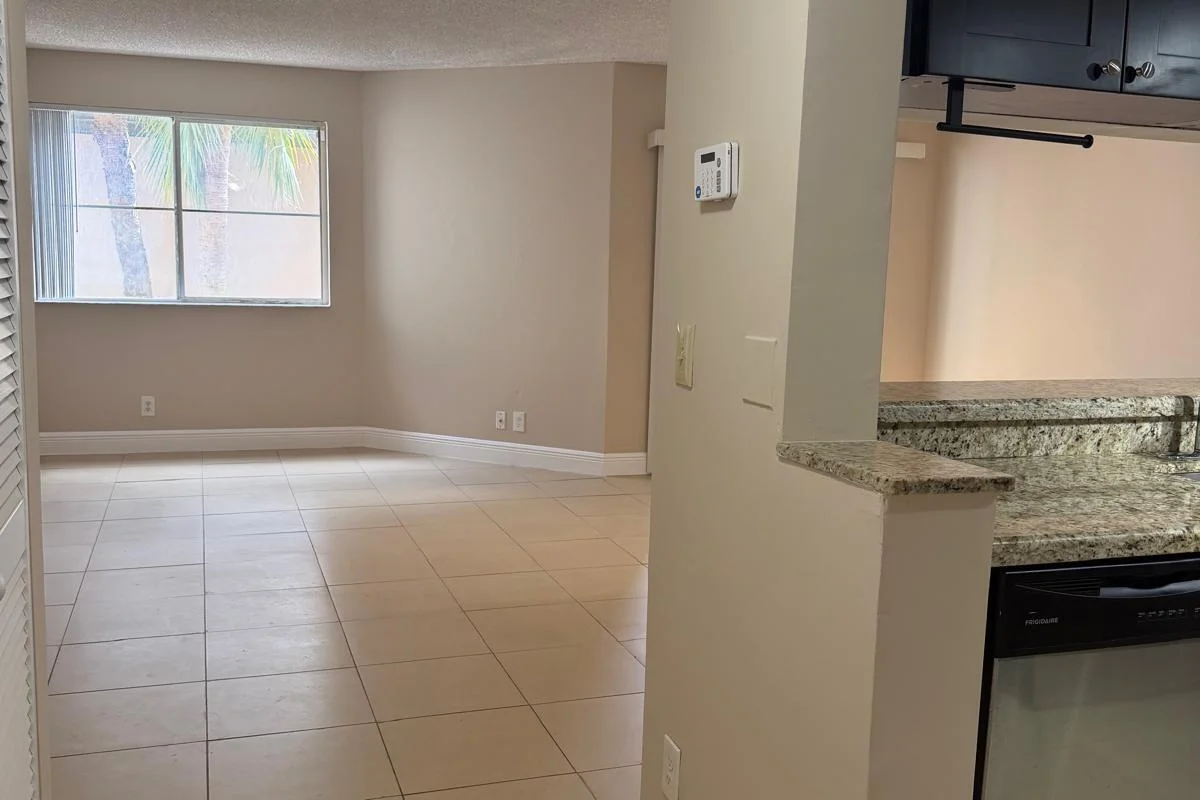 9901 Westview Dr #324, Coral Springs: photo 1 of 19