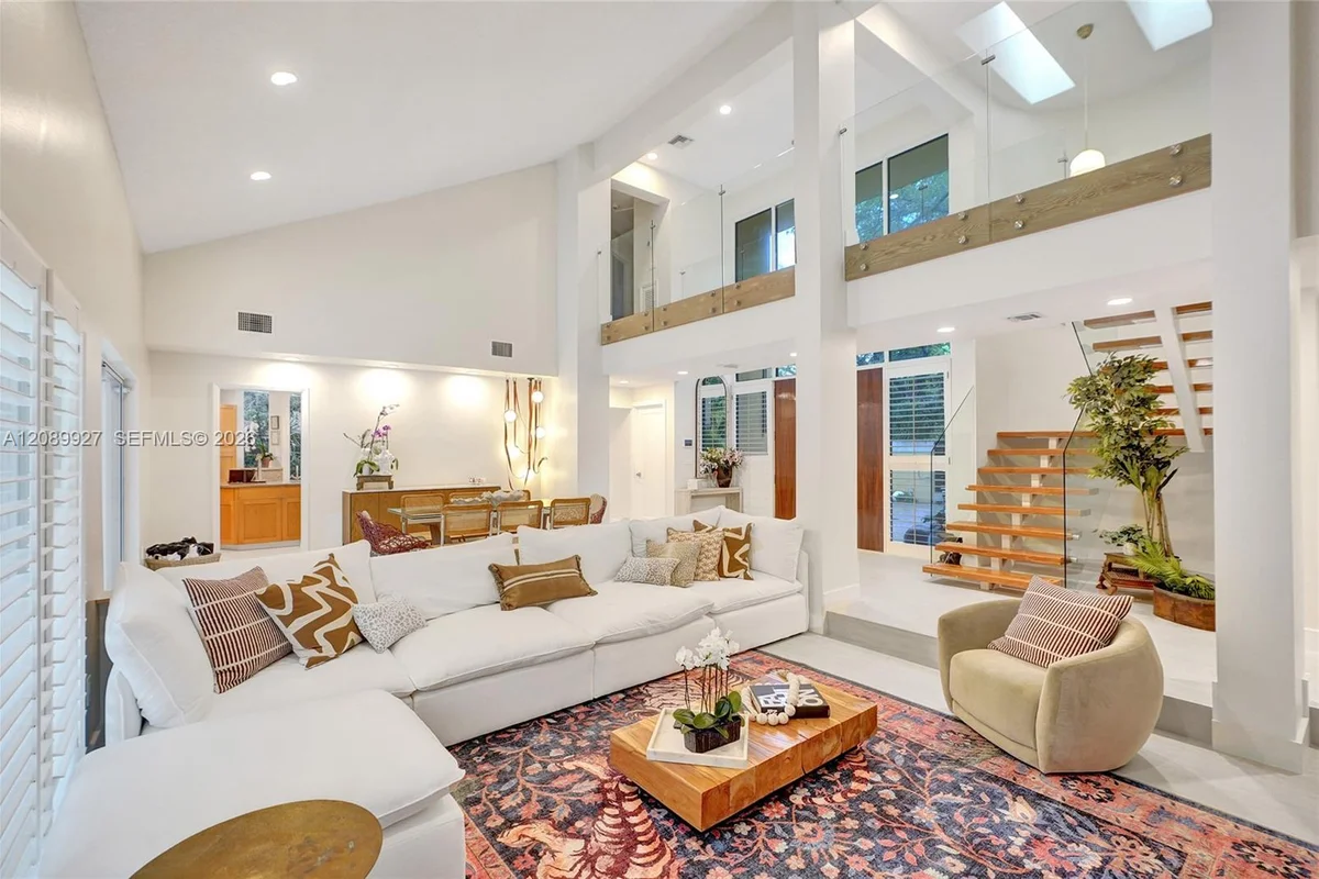 2360 Tigertail Ave, Miami: photo 1 of 44
