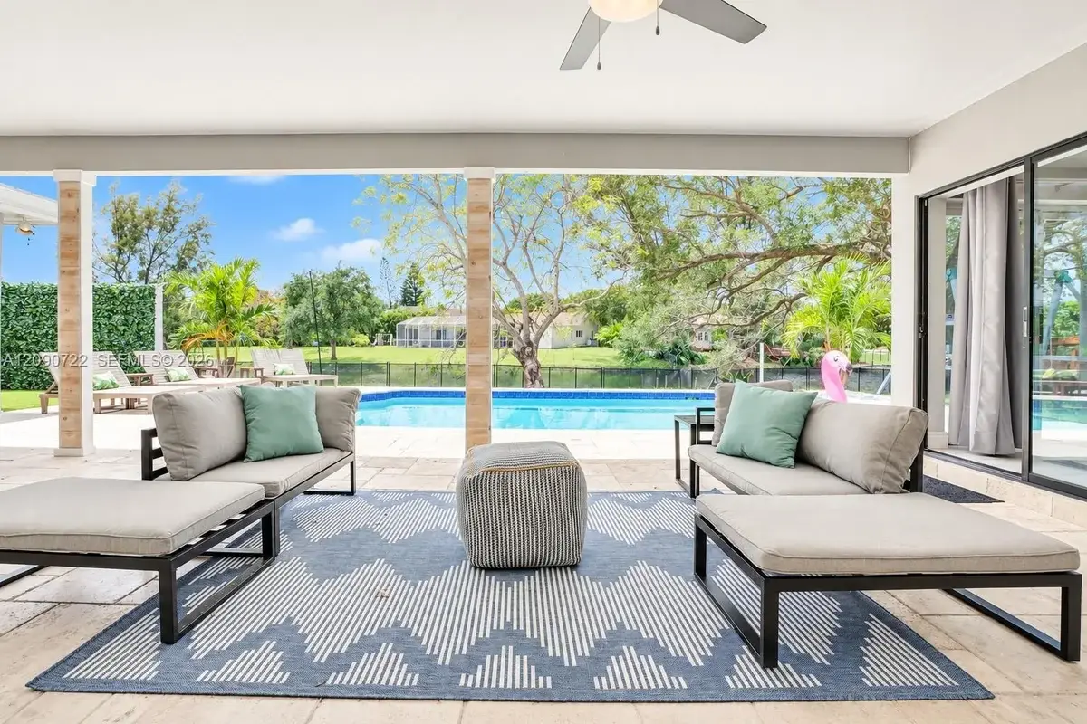 1941 SW 52nd Ter, Plantation: photo 1 of 23