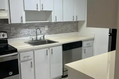 20680 NE 4th Ct #206, Miami: photo 1 of 14