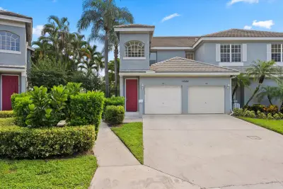 10184 Andover Coach Cir #H1, Lake Worth: photo 1 of 49