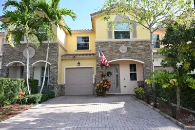 7722 SW 52nd Pl, Davie: photo 1 of 52