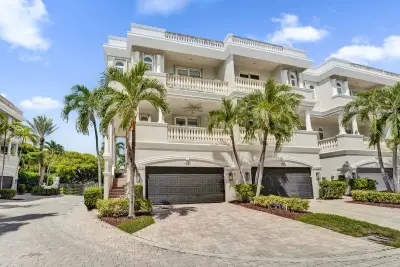 1780 Bay Dr, Pompano Beach: photo 1 of 82