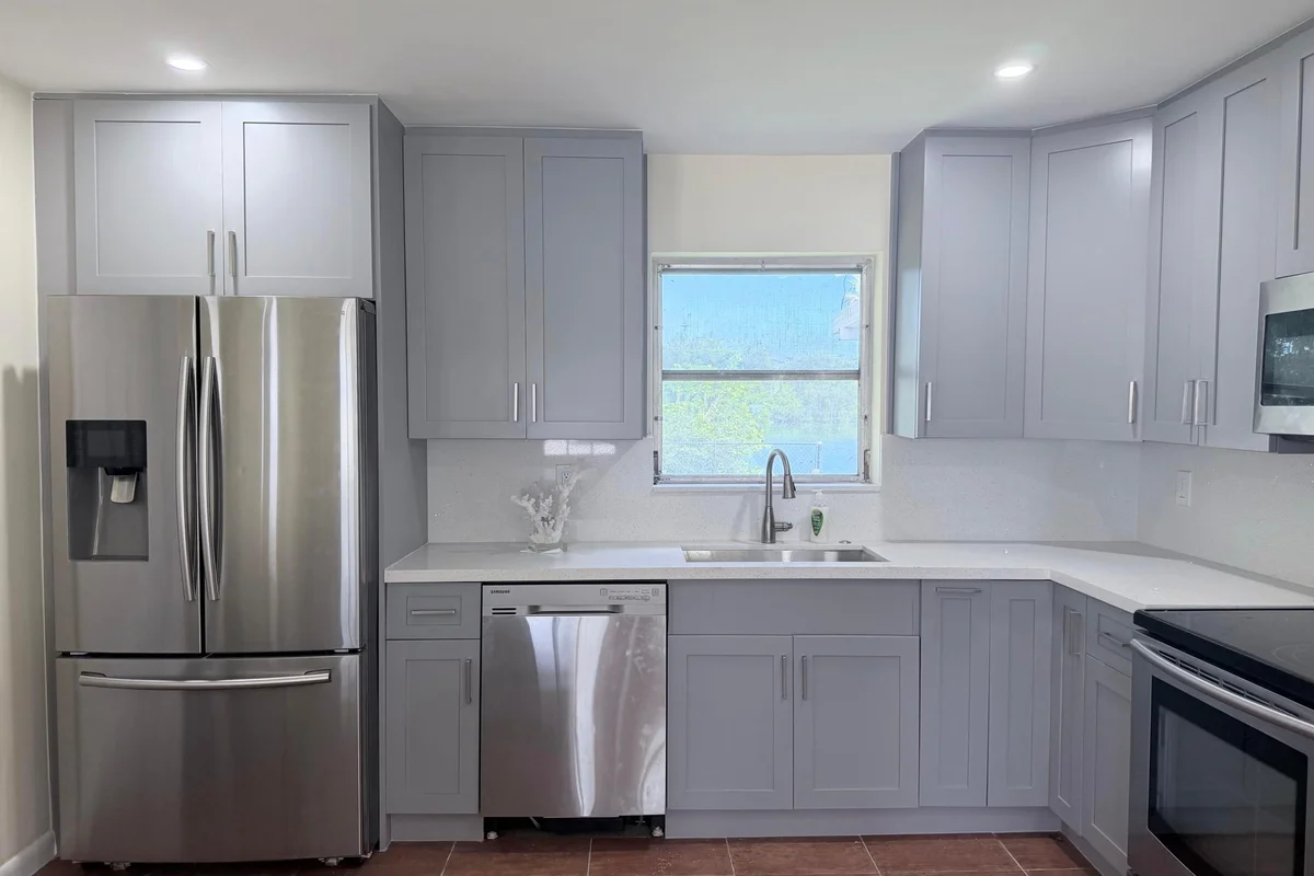 531 SW 11th Ave, Hallandale Beach: photo 1 of 51