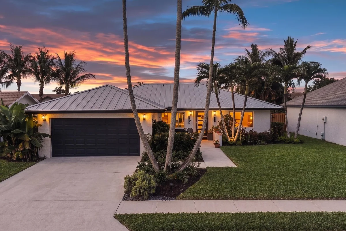 129 Stillwater Cir, Jupiter: photo 1 of 60
