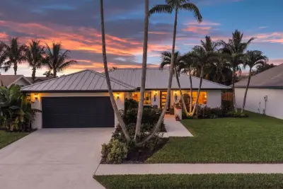 129 Stillwater Cir, Jupiter: photo 1 of 60