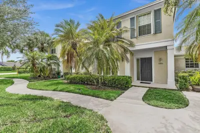 10881 Sea Hibiscus Ln, Tamarac: photo 1 of 56