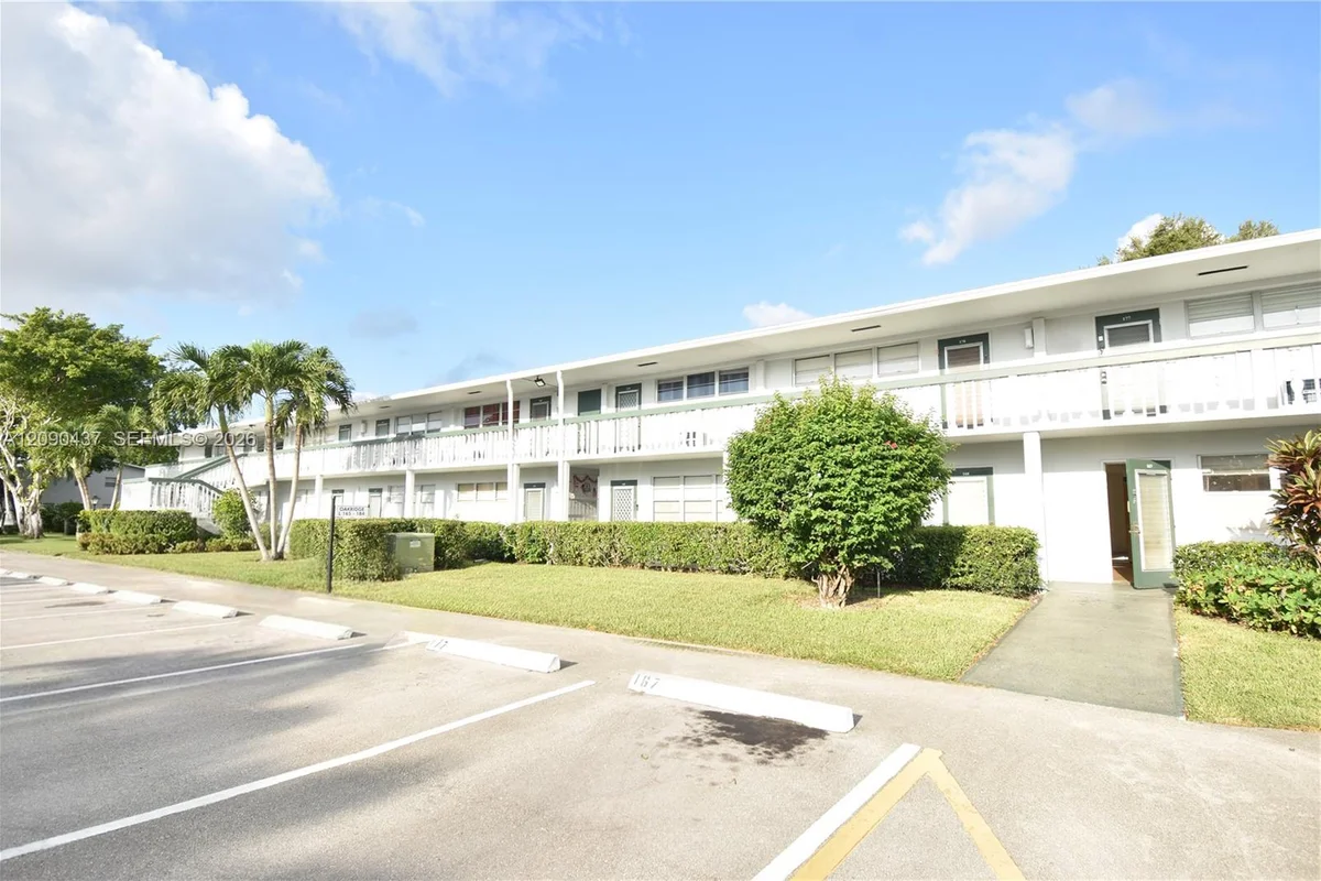 167 Oakridge L, Deerfield Beach: photo 1 of 15