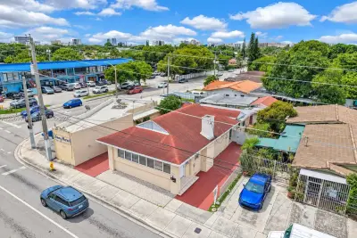 1536 SW 22nd Ave, Miami: photo 1 of 79