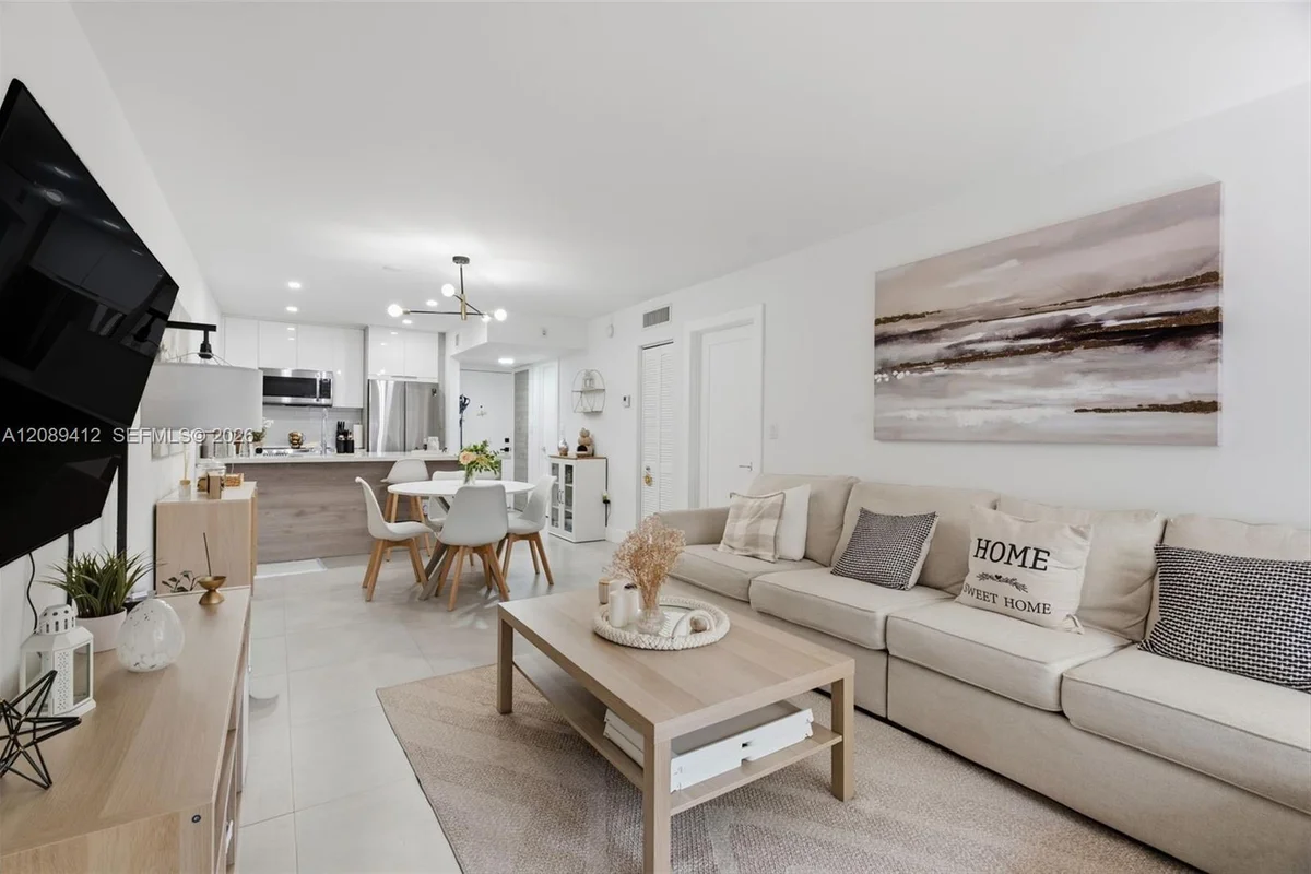 9227 SW 87th Ave #B5, Miami: photo 1 of 22