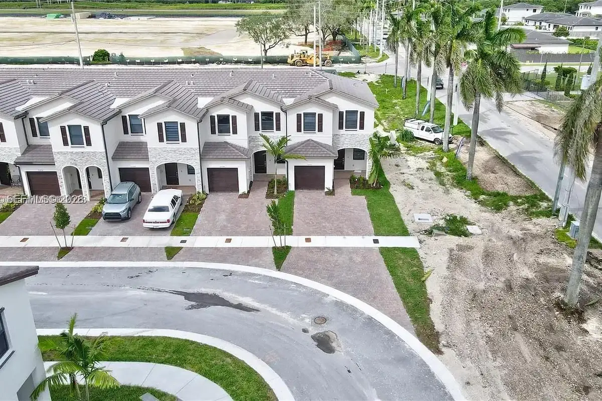 23250 SW 131st Ct, Homestead: photo 1 of 17