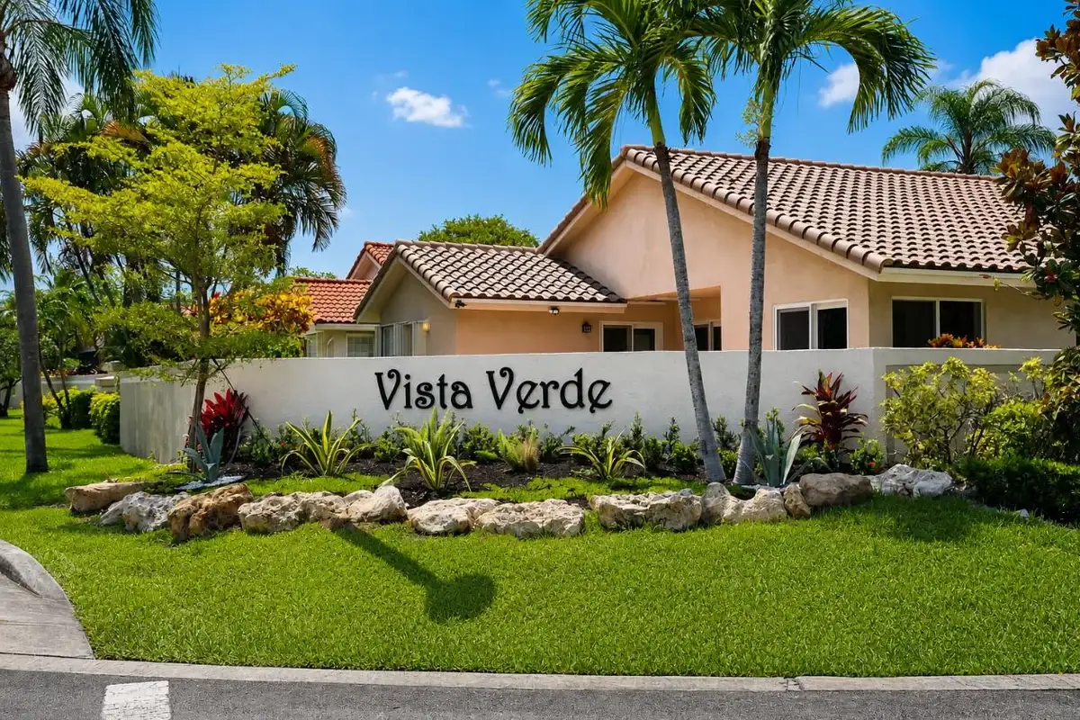 6599 Pond Apple Rd, Boca Raton: photo 1 of 56
