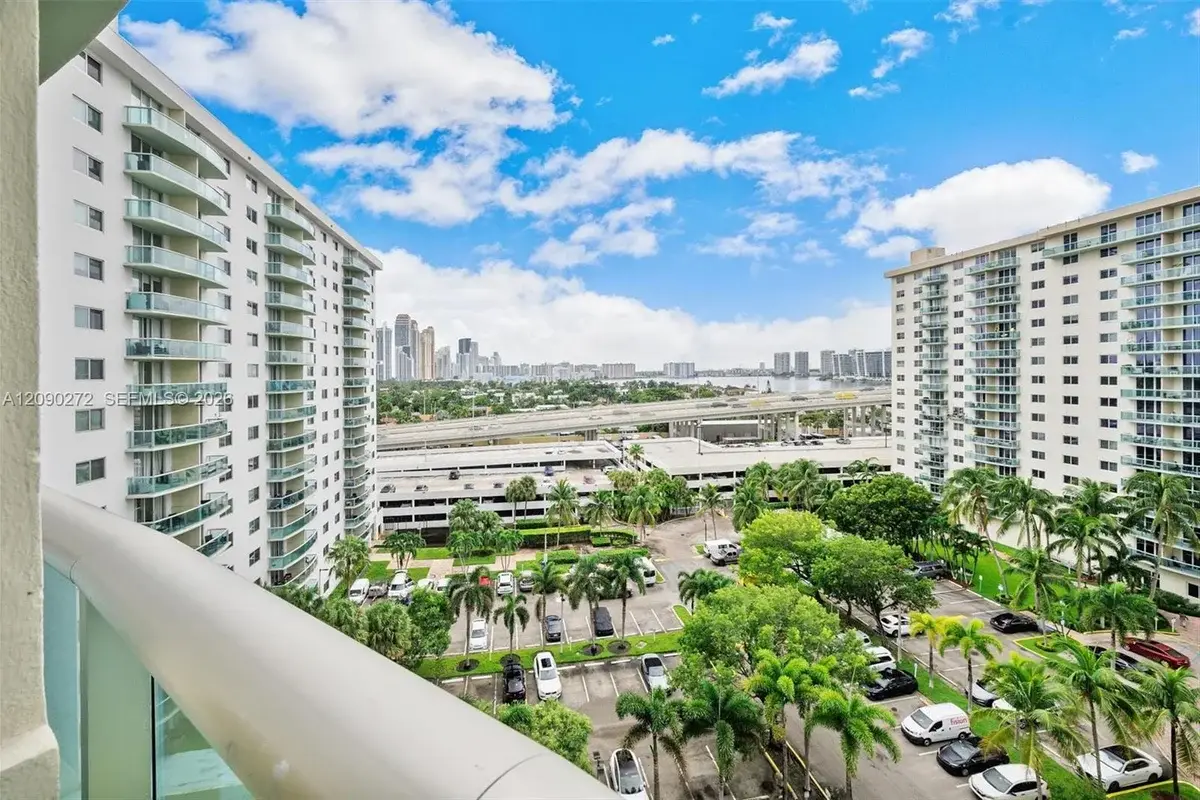 19380 Collins Ave #1023, Sunny Isles Beach: photo 1 of 23