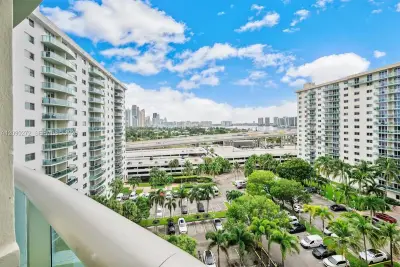 19380 Collins Ave #1023, Sunny Isles Beach: photo 1 of 23