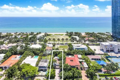 147 Golden Beach Dr, Golden Beach: photo 1 of 30