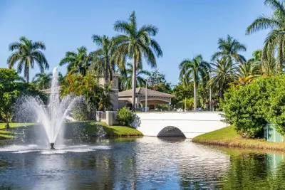 4602 NE Martinique Way #H2, Coconut Creek: photo 1 of 101
