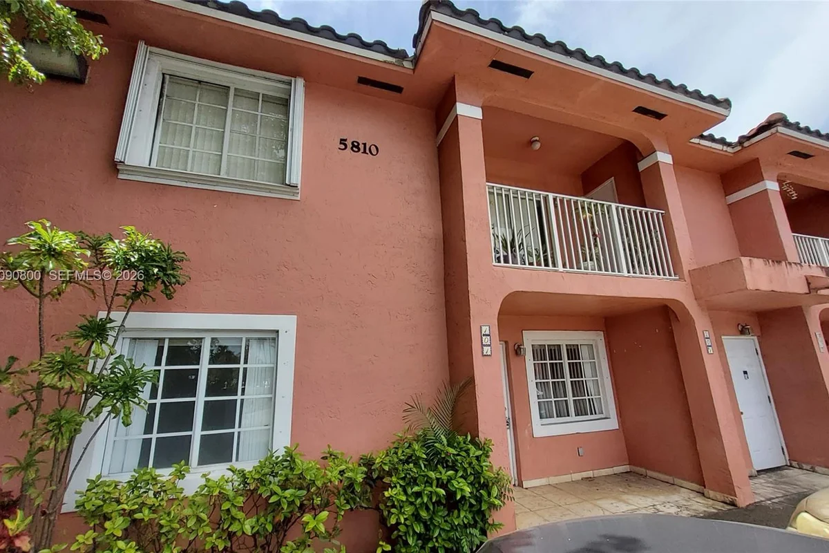 5810 W 18th Ln #101, Hialeah: photo 1 of 19