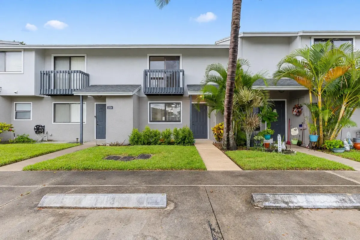 5703 Channel Dr, Lake Worth: photo 1 of 25