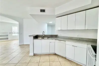 507 Belmont Ln, North Lauderdale: photo 1 of 26