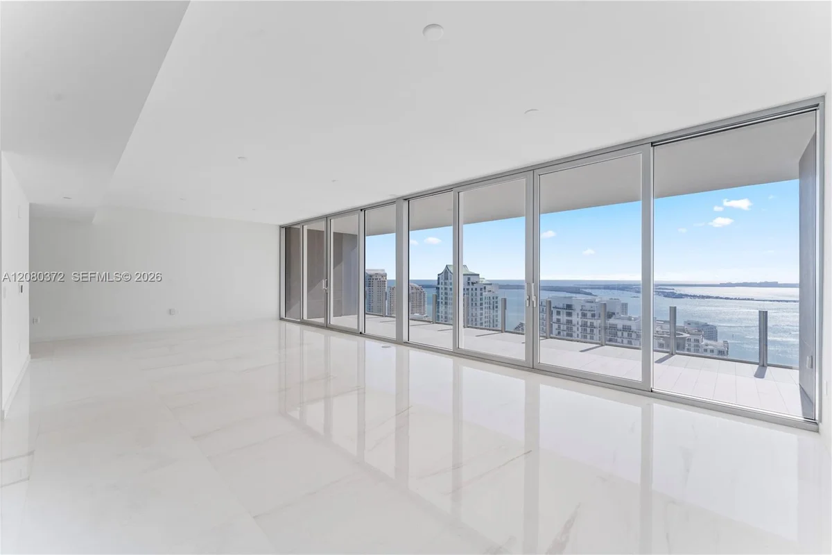 300 Biscayne Blvd Way #4102, Miami: photo 1 of 53